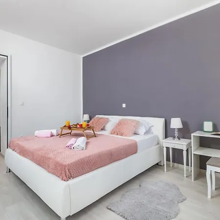 Lucia Appartement *